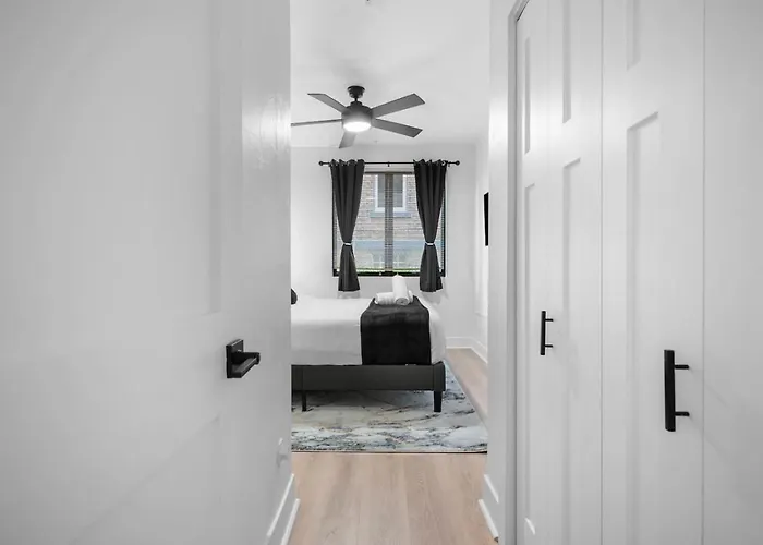 Pfr - Highland, 3br 2ba Shadyside Condo, Ada, Free Parking