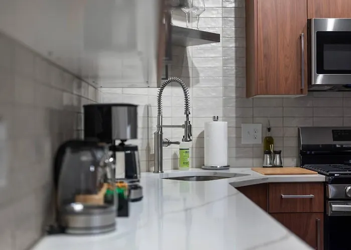 Pfr - Highland, 3br 2ba Shadyside Condo, Ada, Free Parking Apartment