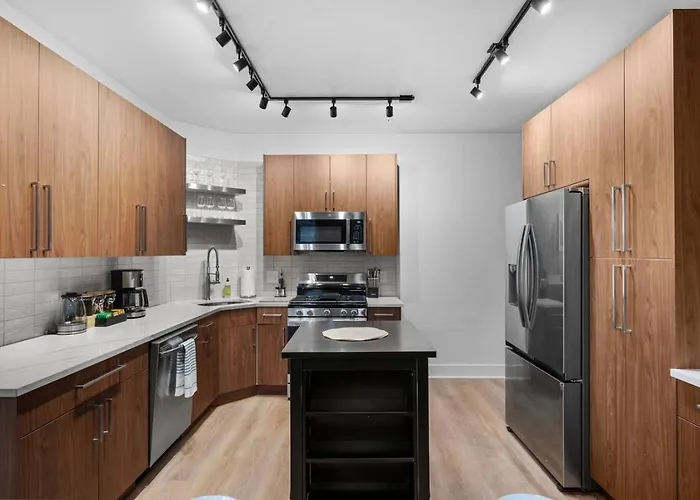 Pfr - Highland, 3br 2ba Shadyside Condo, Ada, Free Parking Apartment